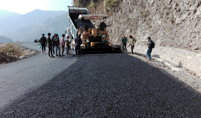 सहजपुर–बोगटान सडकको ६ सय मिटरमा निर्माणको काम रोकियो