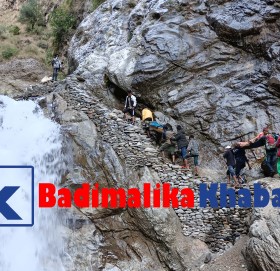 बाजुरामा बनेका स्वास्थ्य संस्थाका भवन सञ्चालन नआएर अलपत्र