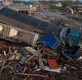 आँधीले २६ जनाको मृत्यु, अमेरिकाको मिसेसिपीमा राष्ट्रिय आपतकालको घोषणा