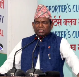 निवर्तमान राष्ट्रपति सक्रिय राजनीतिमा फर्कनु उचित हुन्नः एमाले नेता पण्डित