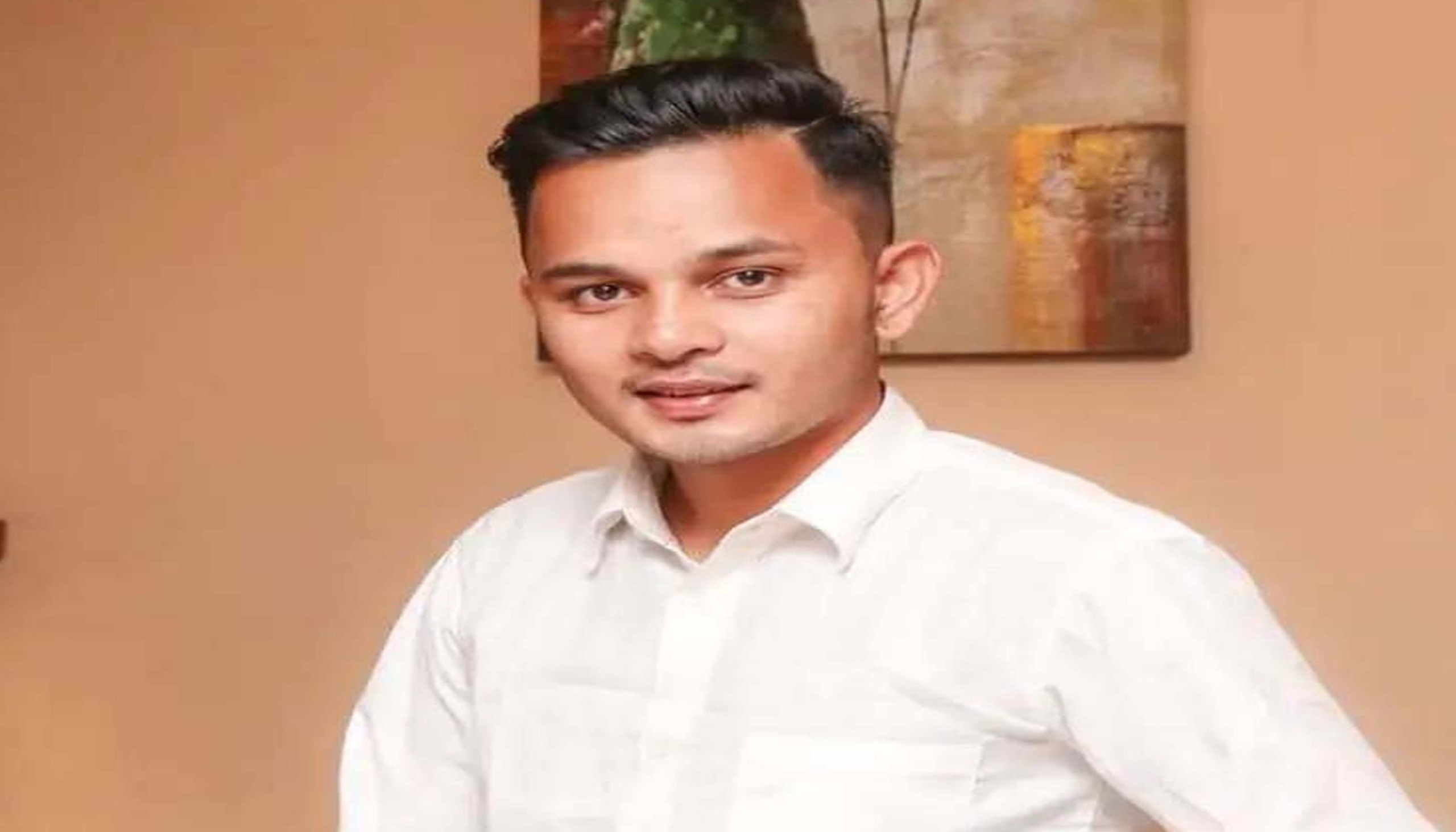 गठबन्धनलाई हराउँदै बिजय भएका थापाले बझाङ दिप क्याम्पसमा विद्यार्थीको शुल्क घटाए