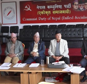 मन्त्री छान्न माधव नेपालले बोलाए आकस्मिक बैठक