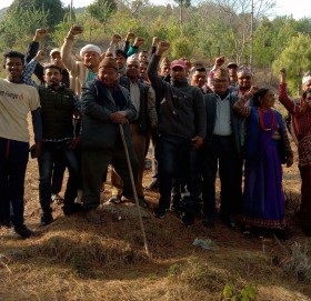 ‘मिसन ग्रासरुट’ बाजुराका गाउँगाउँमा एमालेकाे अभियान