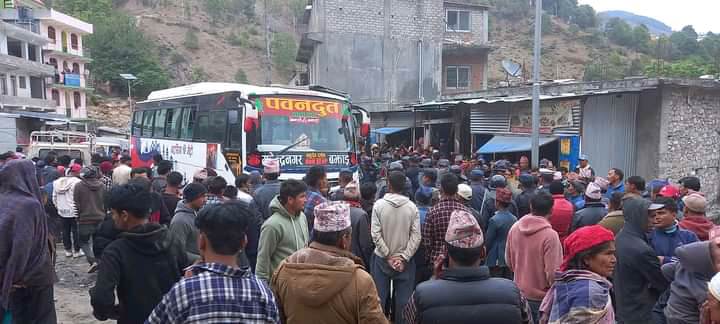 बझाङ सदरमुकाम चैन्पुर नजिकै बसको ठक्करबाट बालकको मृत्यु