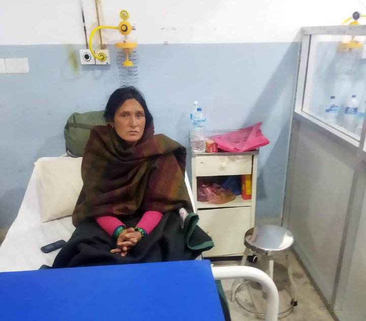 बझाङकी मुटु रोगि छमकलि सिंह आर्थिक अभाबले अस्पतालको बेडमा छट्पटिदै