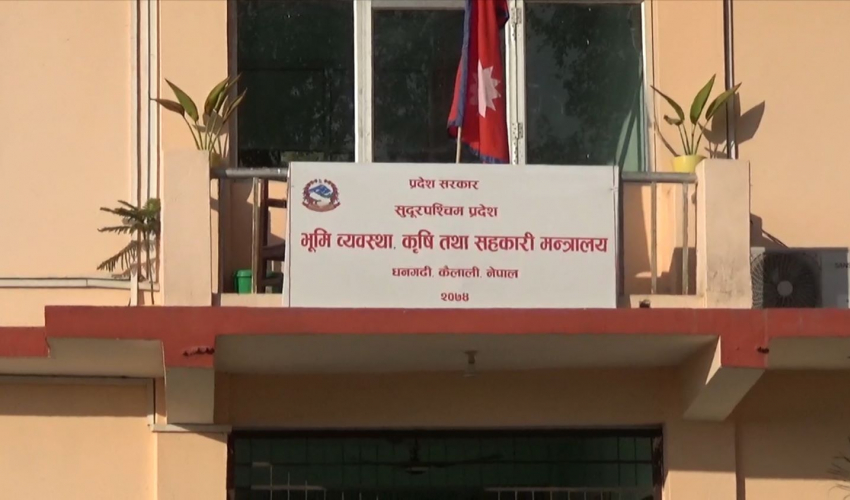 डिस्पोजल एप्रोन खरिदमा बदमासी, पाँच सयको एप्रोन १३ सय ३७ मा खरिद