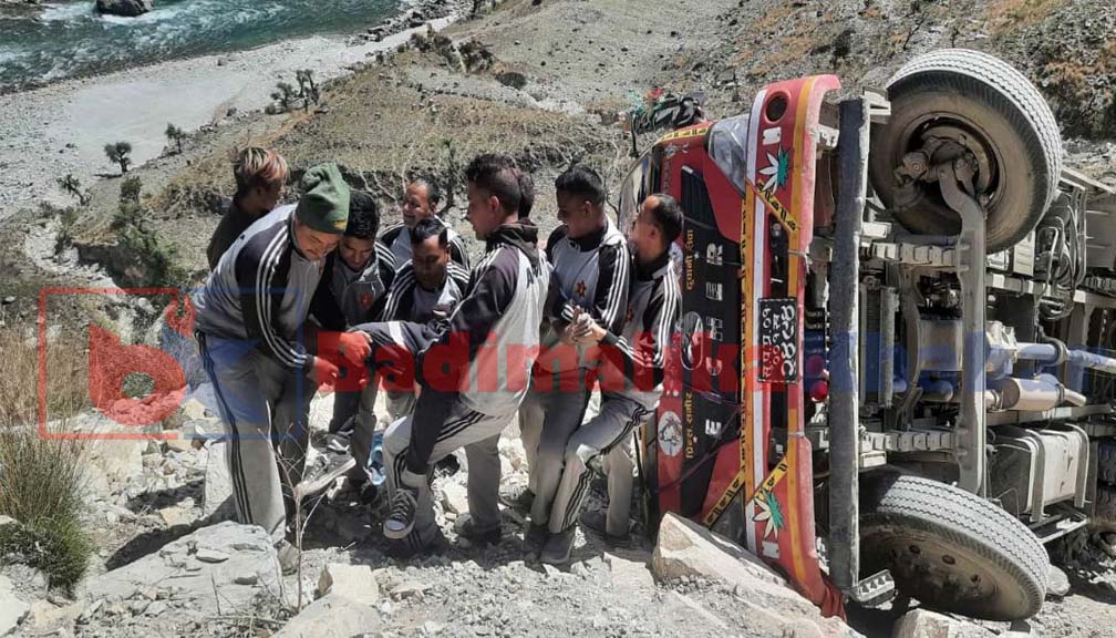 हिमाली गाउँपालिकाको तिथिचौरमा मिनिट्रक दुर्घटना, नेपाली सेनाद्धारा उद्धार