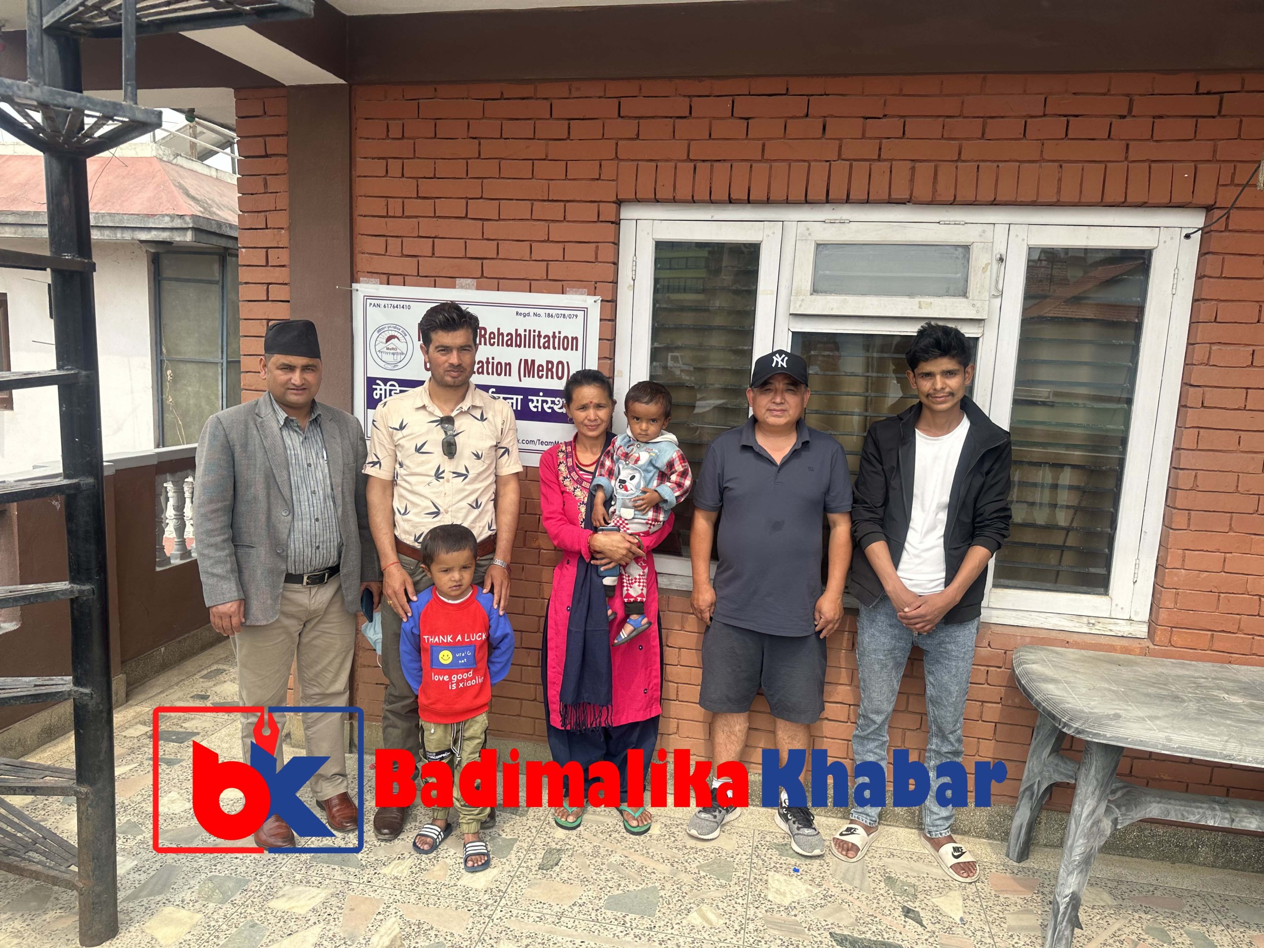 पैसा अभाबमा अलपत्र बाजुराका ४ बर्षिय गौतम उपचारपछि घर फिर्ता