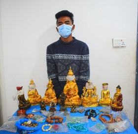बुद्धका मूर्तिसहित विदेशी मुद्रा चोरेको आरोपमा एक जना पक्राउ