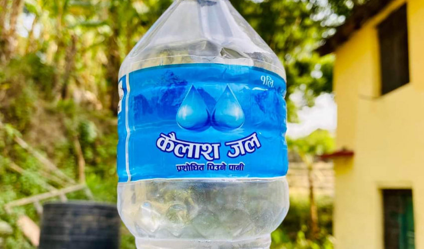 अछाममा प्रशोधित पिउने पानी कैलाश जल उत्पादन