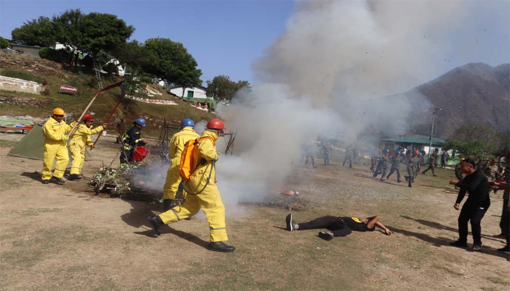 सदरमुकाम मार्तडीमा नेपाली सेनाद्धारा विपत सम्बन्धी डेमो प्रर्दशन