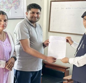 खाध्यअधिकार संजलद्धारा जिल्ला प्रशासनमा बुझायो १० बुदे ज्ञापन पत्र