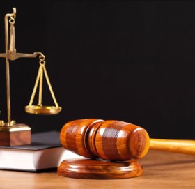 बाजुरा जिल्ला अदालत वार इकाईमा ७ जना सदस्यमा दुइ समुह