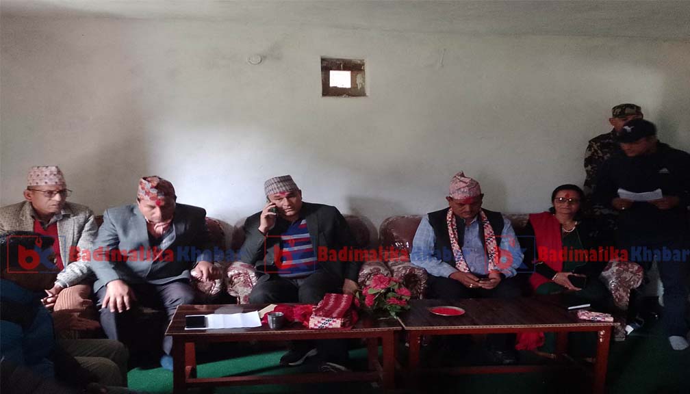 नेपाली काँग्रेस बाजुराले बुझायो मुख्यमन्त्रीलाई १० बुँदे ज्ञापन पत्र