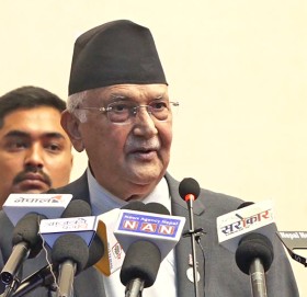 प्रधानमन्त्री ओलीले आज शपथ लिंदै
