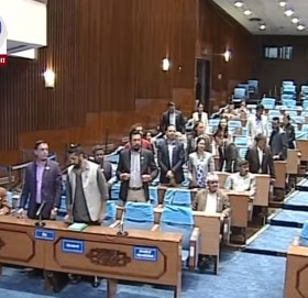 संसदमा रास्वपाको अवरोध