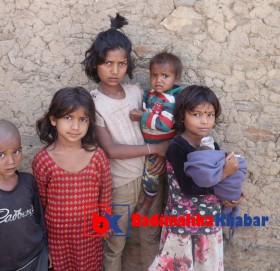 आमाको मृत्युपछि एक शिशु सहित ६ भाइबहिनी अलपत्र (भिडियाे सहित)