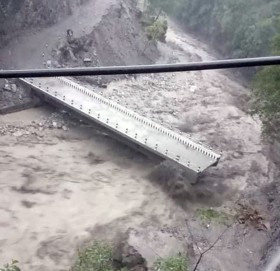 बाढी पहिरोले ताप्लेजुङका सिदिङवा र सिरिजंगामा क्षति