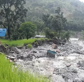 सिन्धुलीमा बाढीपहिराेबाट ३१ घरमा क्षति