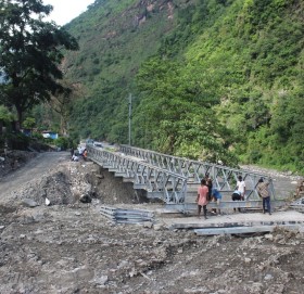 बाढी-पहिरोका कारण २ राजमार्ग अवरूद्ध, १५ वटा एकतर्फी