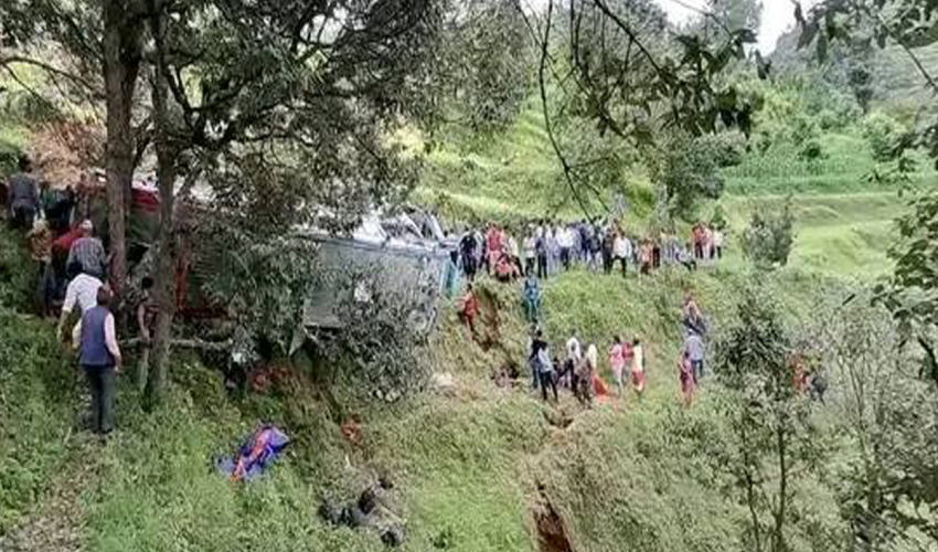 बैतडी दुर्घटना अपडेट : एक जनाको मृत्युु, ३८ जना घाइते