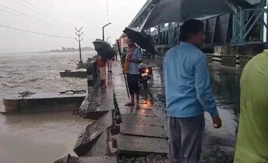 कोशी ब्यारेजमा जलसतह बढेपछि ३१ ढोका खोलियो