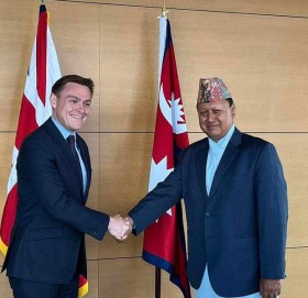 बेलायतका स्वास्थ्यमन्त्रीले भने – नेपालको स्वास्थ्य क्षेत्रमा बेलायतको सहयोग जारी रहन्छ