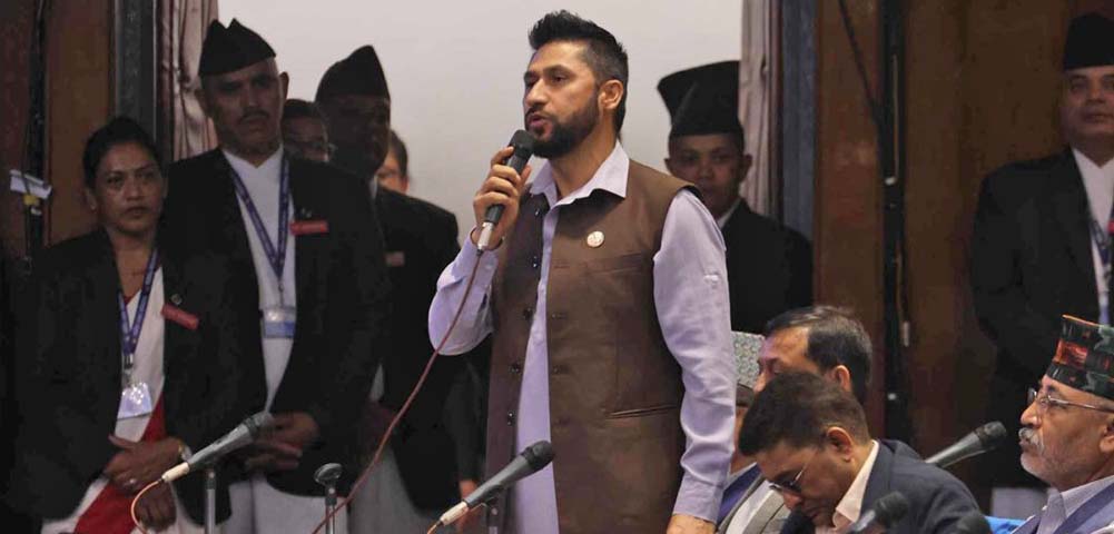 गृहमन्त्रीले सदनमा चित्तबुझ्दो जवाफ दिनुपर्छ : रवि लामिछाने