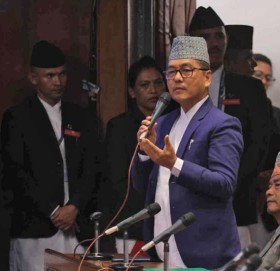 भरिया समातेर सुन तस्करीको नाइके उम्काउन खोजिएको छ : राजेन्द्र लिङ्देन