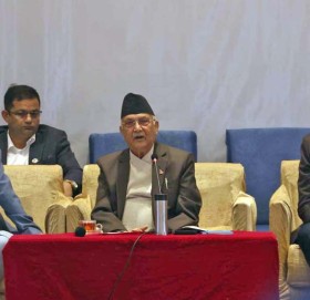 गृहमन्त्रीसँग जवाफ माग गर्ने एमालेको निर्णय