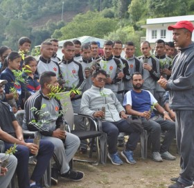 दुर्गा भन्जन गुल्मद्धारा एक बर्षमा  १५ सय बिरुवा रोपण