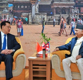 एमाले अध्यक्ष ओली र चिनियाँ कम्युनिष्ट पार्टीका नेता युआनबीच भेटवार्ता