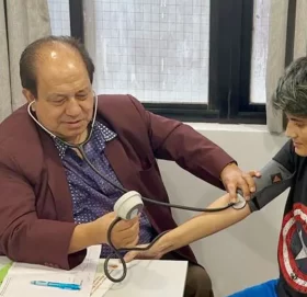 मुटुरोग विशेषज्ञ डा.अरुण सायमीद्वारा केएमसी अस्पतालमा उपचार सेवा सुरु