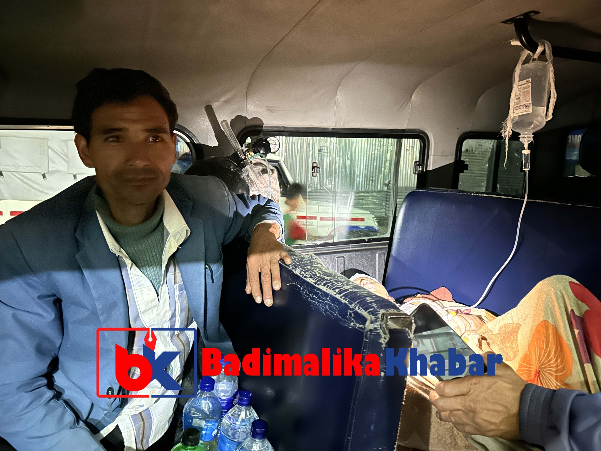 बाजुरामा एम्बुलेन्स चाहिने बिरामी पनि सार्वजनिक यातायातमा लग्दै