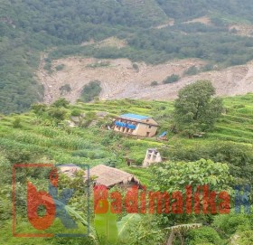 धनाल्त बस्तीका करिब ७० भन्दाबढि घरपरिवार पहिराेकाे उच्च जाेखिममा