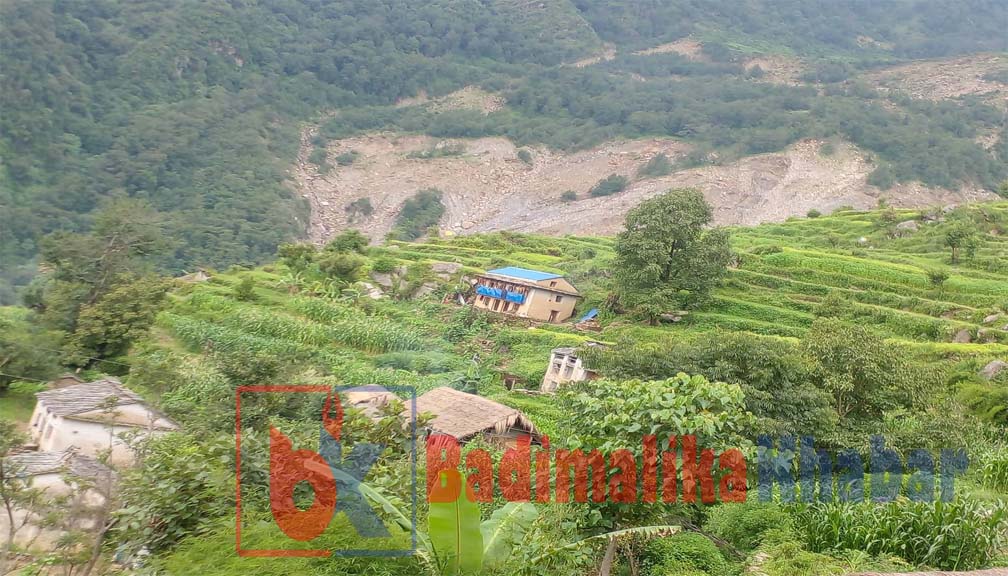 धनाल्त बस्तीका करिब ७० भन्दाबढि घरपरिवार पहिराेकाे उच्च जाेखिममा