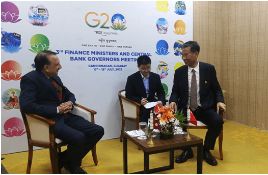 अर्थमन्त्री महत र चिनियाँ अर्थमन्त्री लिउ कुनबीच भारतमा भेटवार्ता