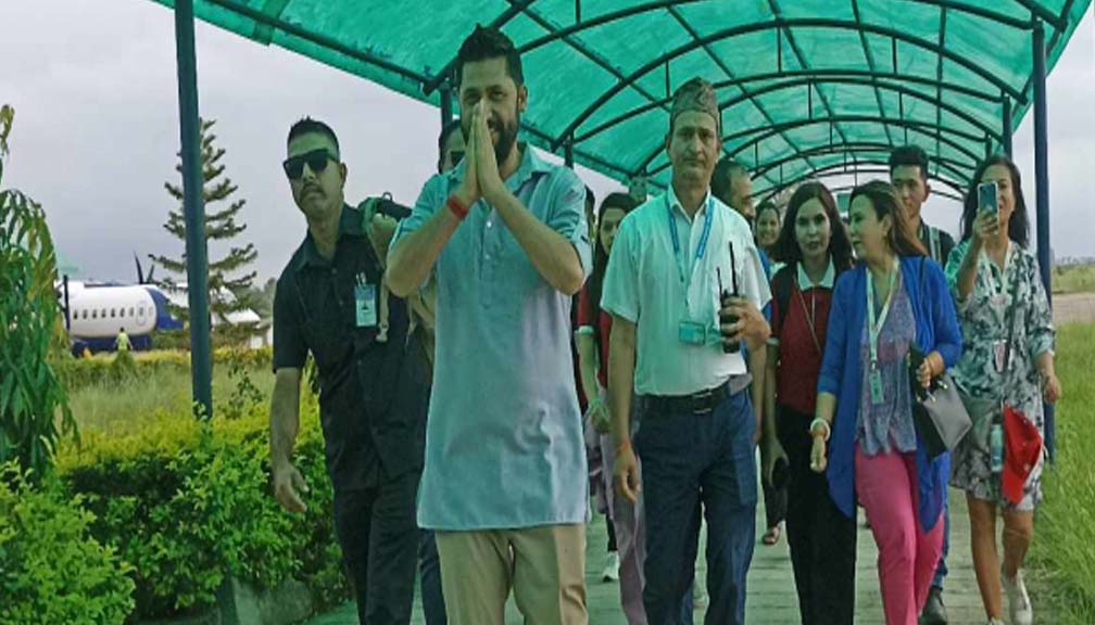 राष्ट्रिय स्वतन्त्र पार्टीका सभापति रवि लामिछाने बाजुरा आउदै