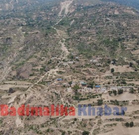 मुक्तिकोटको माझँगाउ पहिरोले गाउँ नै चिराचिरा, ५१ परिवार उच्च जोखिममा