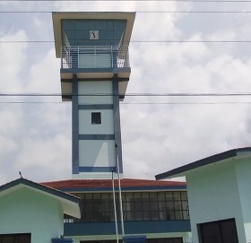 नगरपालिकाको बेवास्ताका कारण दुई वर्षदेखि अलपत्र टीकापुरको घण्टाघर