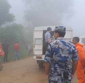 सुदूरमा वैकल्पिक राजमार्ग नहुँदा पहाडी जिल्लासँगको सम्बन्ध यसरी टुट्दैछ