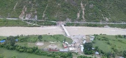 सेती नदीमा माछा मारिरहेका कैलालीका एक जना वेपत्ता