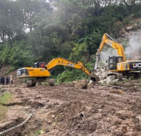 अवरुद्ध भीमदत्त राजमार्ग आंशिक रुपमा सुचारु