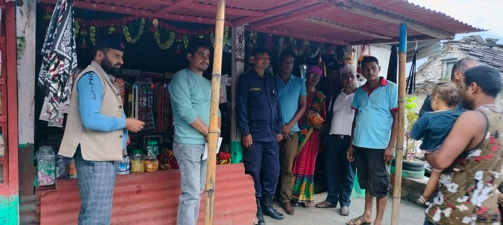 बुढिगंगा नगरपालिकाद्धारा बजार अनुगमन, म्याद नाघेका सामान बरामद गरि नष्ट