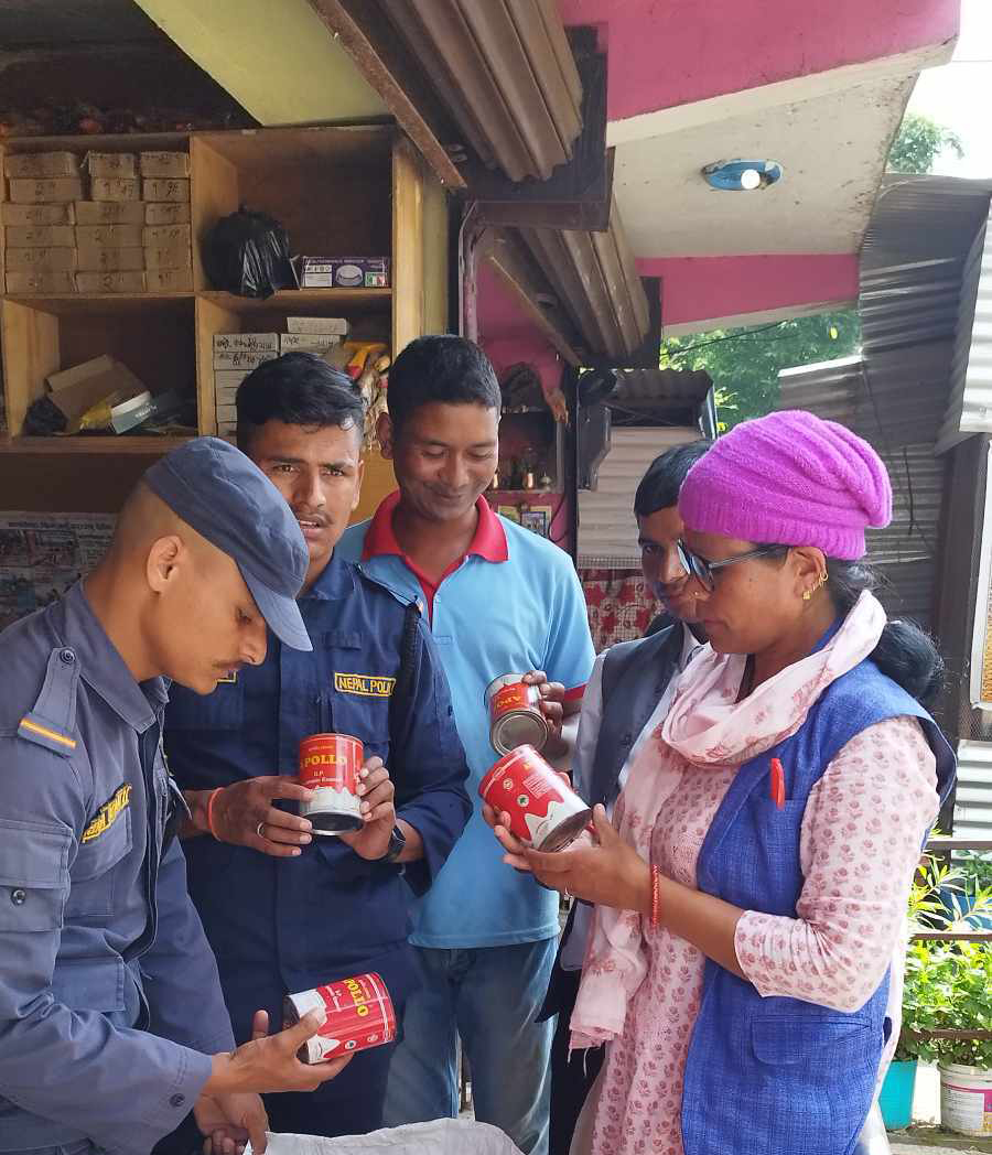 बुढिगंगा नगरपालिकाका बजार अनुगमन, म्याद नाघेका सामान बरामद गरि नष्ट