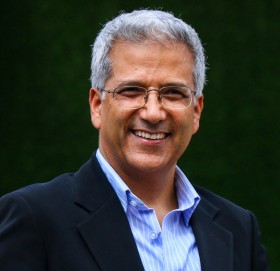 राप्रपालाई संकेत गर्दै रवीन्द्र मिश्रले लेखे- कुकुरको पुच्छर १२ वर्ष ढुंग्रोमा राखे पनि बाङ्गा-बाङ्गै!