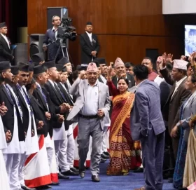 छानबिन समितिको माग गर्दै एमालेद्वारा प्रतिनिधिसभा बैठक अवरुद्ध