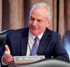 अमेरिकाका प्रभावशाली सिनेटर होलेन नेपाल भ्रमणमा