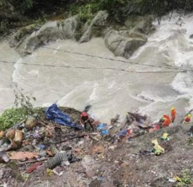 उत्तराखण्ड पहिरो अपडेट : बेपत्ता खोज्न कुकुर परिचालन