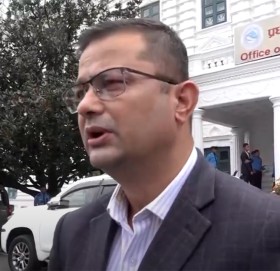 कांग्रेसलाई कानूनमन्त्रीको जवाफ- छानबिन अघि नै गृहमन्त्रीलाई दोषी किटान गरेर समिति बन्दैन